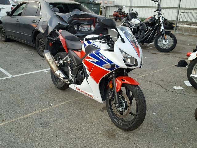 MLHNC5155F5100544 - 2015 HONDA CBR300 RA WHITE photo 1