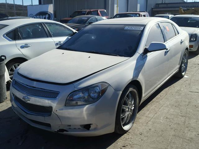 1G1ZE5E17BF118143 - 2011 CHEVROLET MALIBU LTZ WHITE photo 2