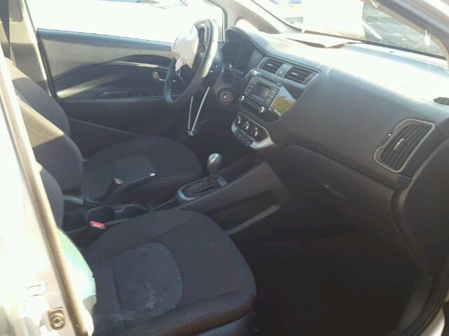 KNADM4A39G6532082 - 2016 KIA RIO LX Արծաթագույն լուսանկար 5