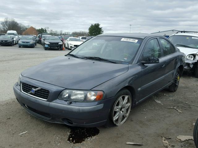 YV1RH59H642332177 - 2004 VOLVO S60 2.5T GRAY photo 2