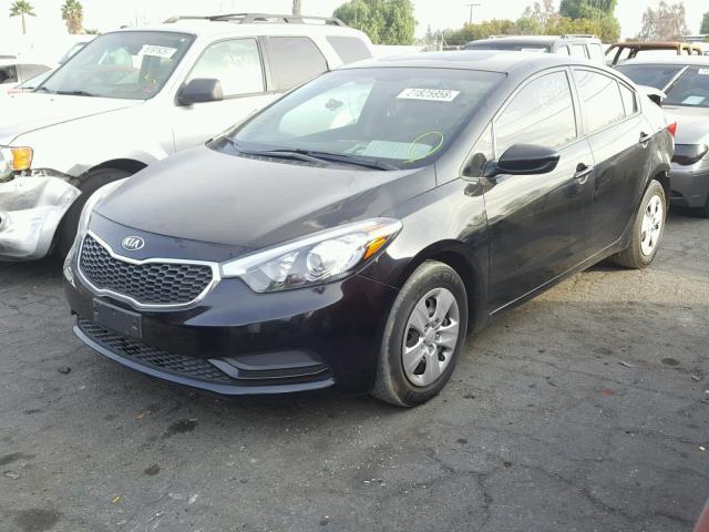 KNAFK4A69F5433386 - 2015 KIA FORTE LX BLACK photo 2