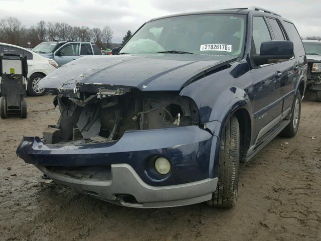 5LMFU27R14LJ32633 - 2004 LINCOLN NAVIGATOR BLUE photo 2