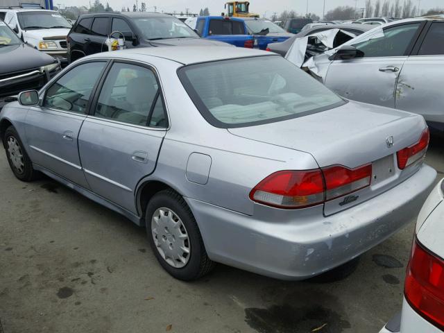 3HGCG56422G703518 - 2002 HONDA ACCORD LX SILVER photo 3