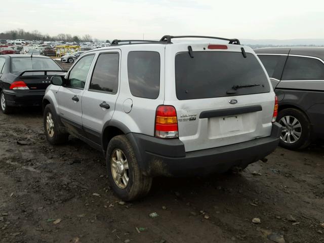 1FMYU04182KB55411 - 2002 FORD ESCAPE XLT SILVER photo 3