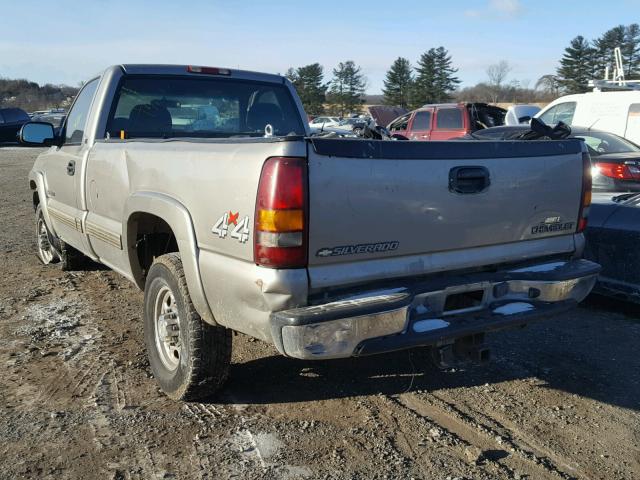 1GCHK24U62E237653 - 2002 CHEVROLET SILVERADO GOLD photo 3