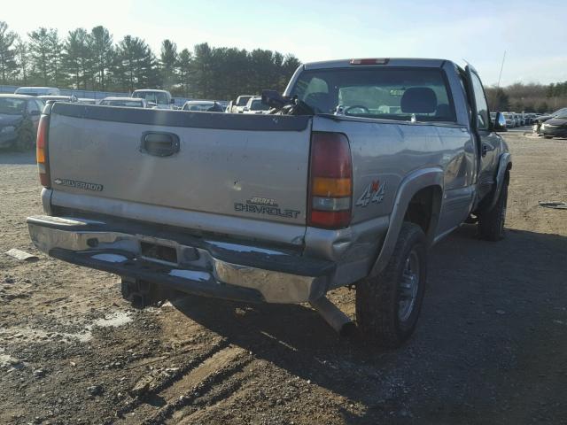 1GCHK24U62E237653 - 2002 CHEVROLET SILVERADO GOLD photo 4