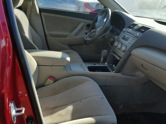 4T1BF3EK0BU720635 - 2011 TOYOTA CAMRY BASE RED photo 5
