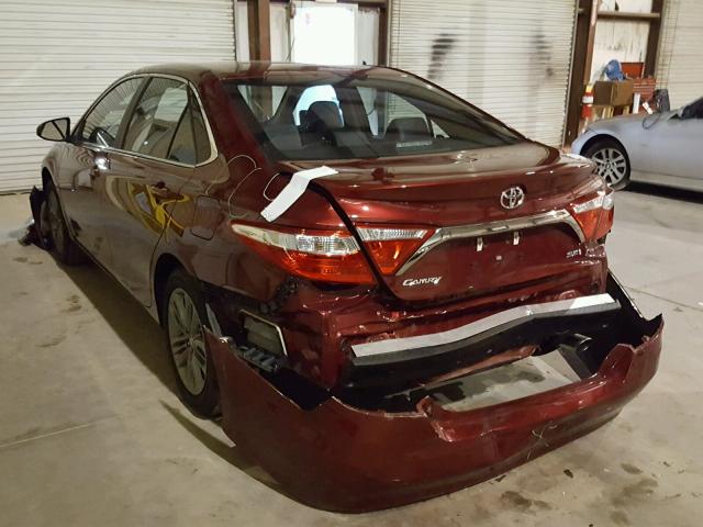 4T1BF1FK3HU739837 - 2017 TOYOTA CAMRY LE RED photo 3