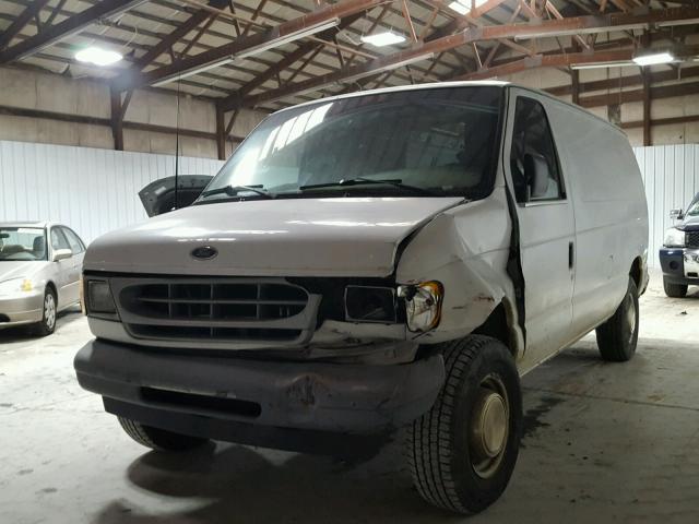 1FTNE24222HB39386 - 2002 FORD ECONOLINE WHITE photo 2