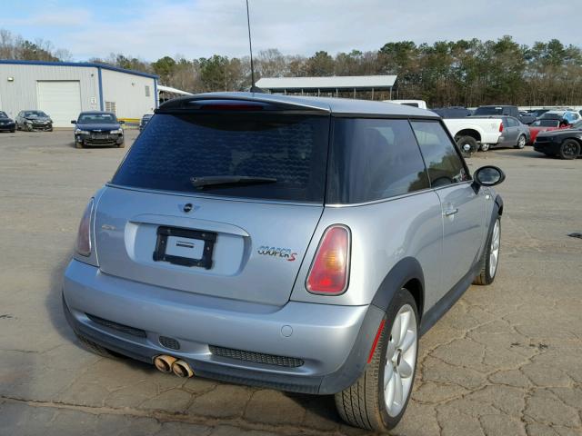 WMWRE33576TN29208 - 2006 MINI COOPER S SILVER photo 4