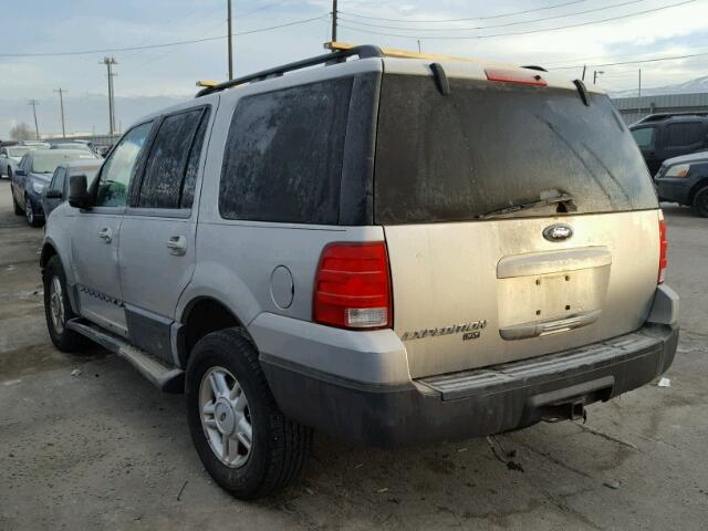 1FMPU16595LA01676 - 2005 FORD EXPEDITION SILVER photo 3