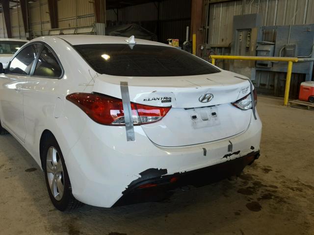 KMHDH6AE1DU007606 - 2013 HYUNDAI ELANTRA CO WHITE photo 9