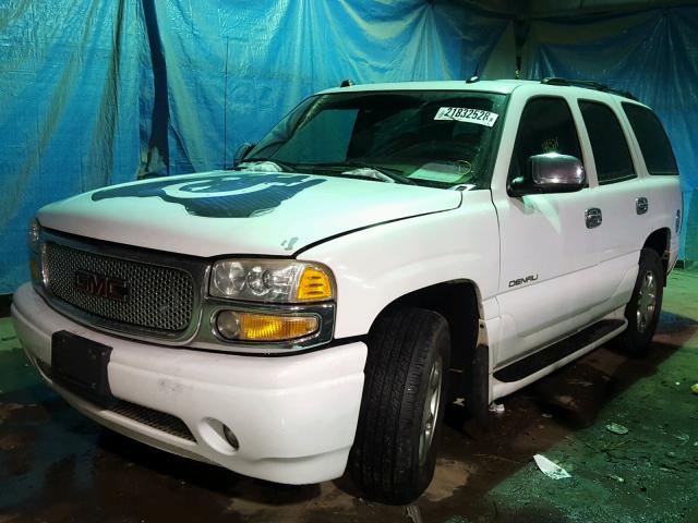 1GKEK63U75J212935 - 2005 GMC YUKON DENA WHITE photo 2