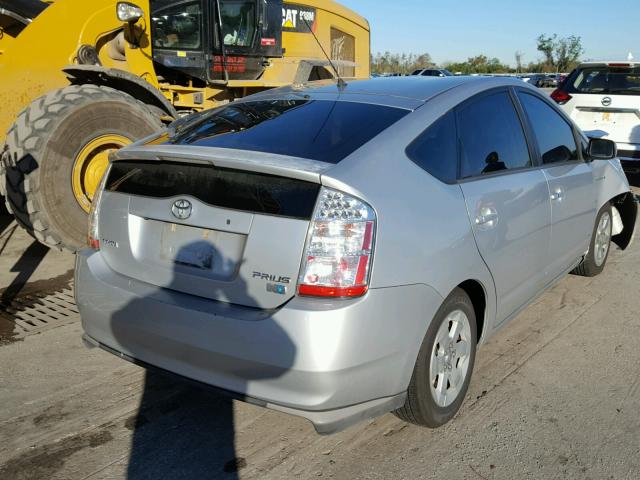 JTDKB20UX83410655 - 2008 TOYOTA PRIUS SILVER photo 4