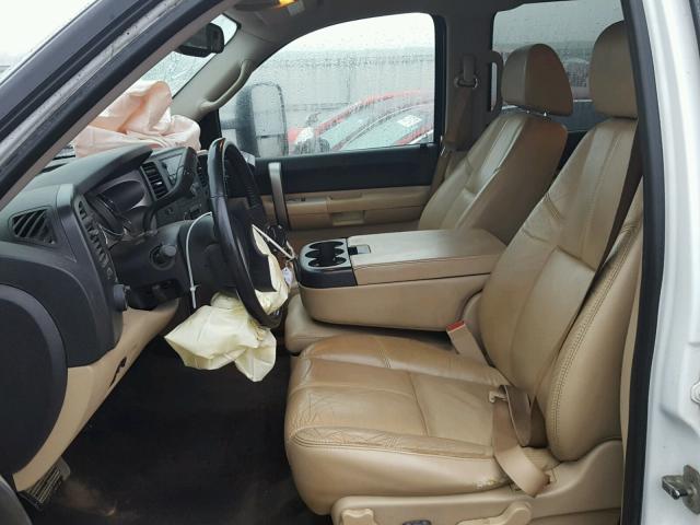 1GCHK23687F517532 - 2007 CHEVROLET SILVERADO WHITE photo 5