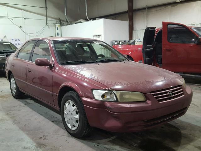 JT2BG22K1W0226550 - 1998 TOYOTA CAMRY CE RED photo 1