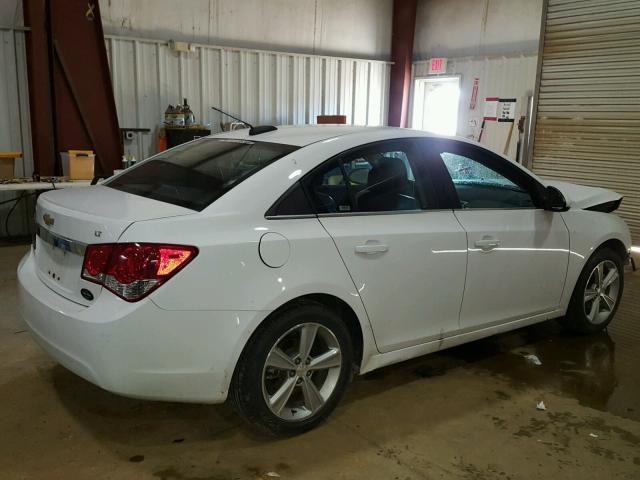 1G1PE5SB6F7206637 - 2015 CHEVROLET CRUZE LT WHITE photo 4