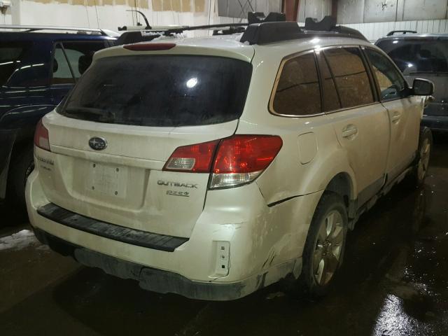 4S4BRBCC8B3356435 - 2011 SUBARU OUTBACK 2. WHITE photo 4