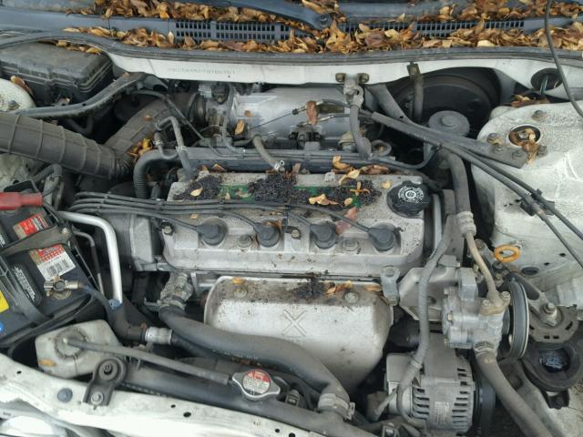 3HGCG6650YG705257 - 2000 HONDA ACCORD LX WHITE photo 7