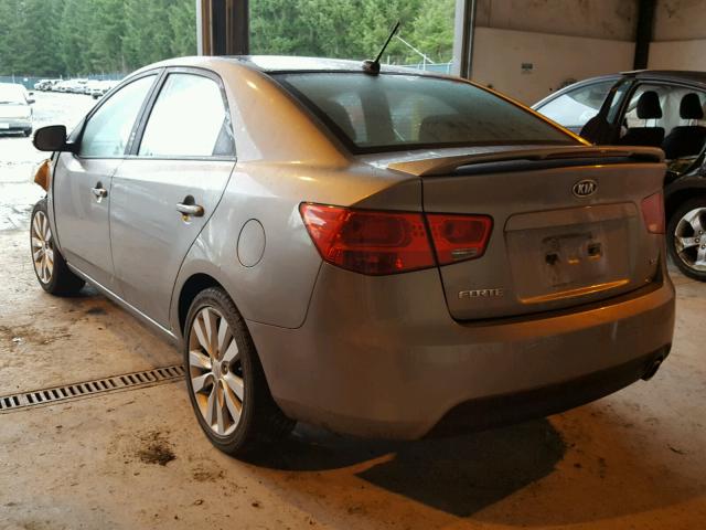 KNAFW4A36A5127877 - 2010 KIA FORTE SX GRAY photo 3