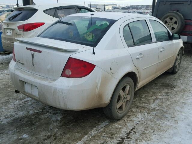 1G2AS55H197279882 - 2009 PONTIAC G5 SE WHITE photo 4