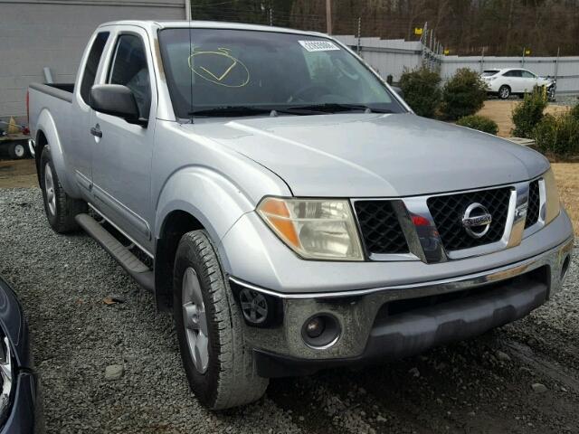 1N6AD06W35C402926 - 2005 NISSAN FRONTIER K SILVER photo 1