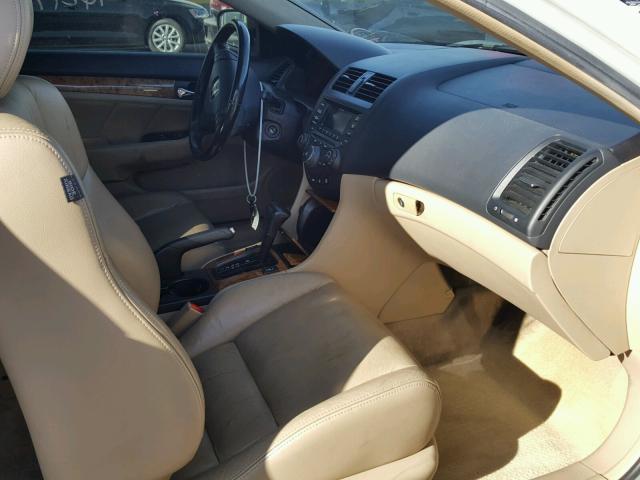 1HGCM82605A001475 - 2005 HONDA ACCORD EX WHITE photo 5