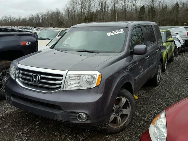 5FNYF4H32FB017108 - 2015 HONDA PILOT SE GRAY photo 2