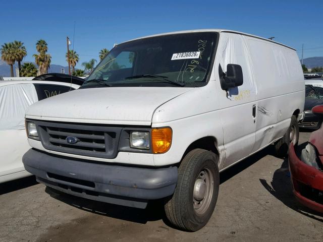 1FTRE14W65HB18754 - 2005 FORD ECONOLINE WHITE photo 2