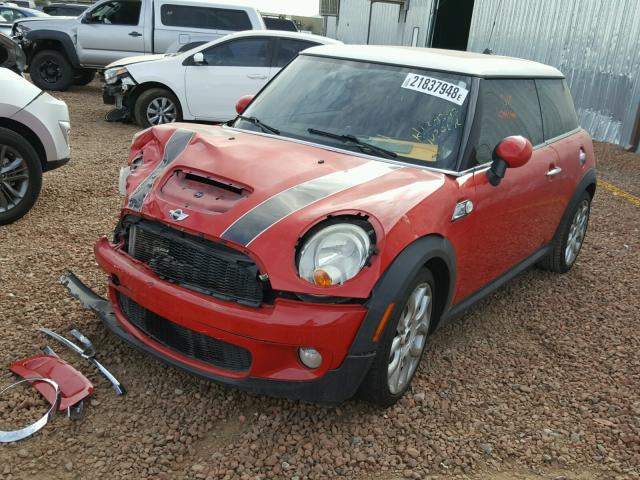 WMWMF735X7TV30692 - 2007 MINI COOPER S RED photo 2