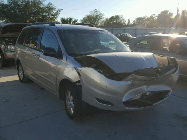 5TDZK23C07S000669 - 2007 TOYOTA SIENNA CE SILVER photo 1