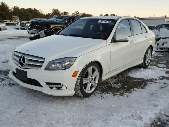 WDDGF8BB2BR169810 - 2011 MERCEDES-BENZ C 300 4MAT WHITE photo 2