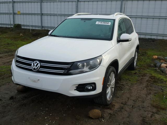 WVGAV7AX4CW558165 - 2012 VOLKSWAGEN TIGUAN S WHITE photo 2