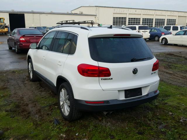 WVGAV7AX4CW558165 - 2012 VOLKSWAGEN TIGUAN S WHITE photo 3