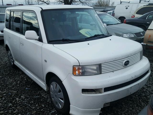 JTLKT334564092468 - 2006 TOYOTA SCION XB WHITE photo 1