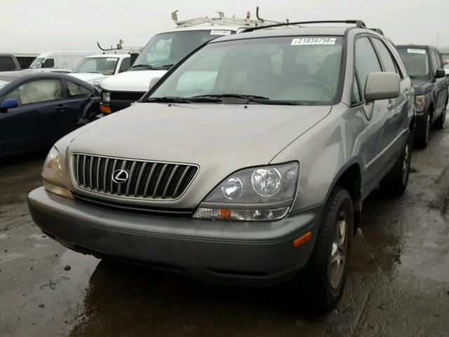 JT6HF10U2Y0098767 - 2000 LEXUS RX 300 GRAY photo 2