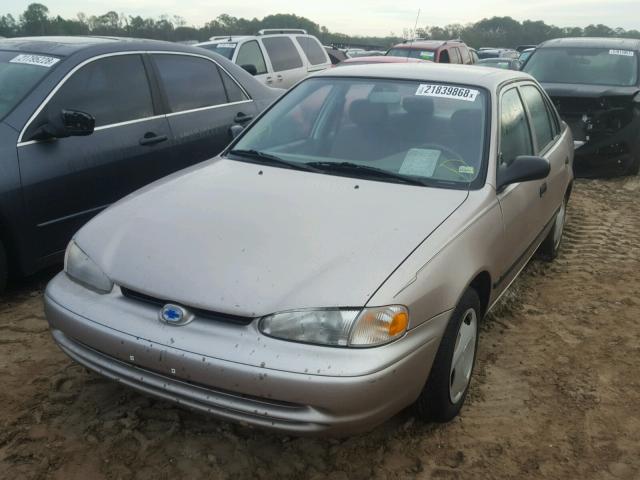 1Y1SK5284WZ420847 - 1998 CHEVROLET GEO PRIZM BEIGE photo 2