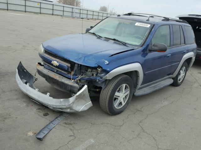 1GNDS13S752359072 - 2005 CHEVROLET TRAILBLAZE BLUE photo 2