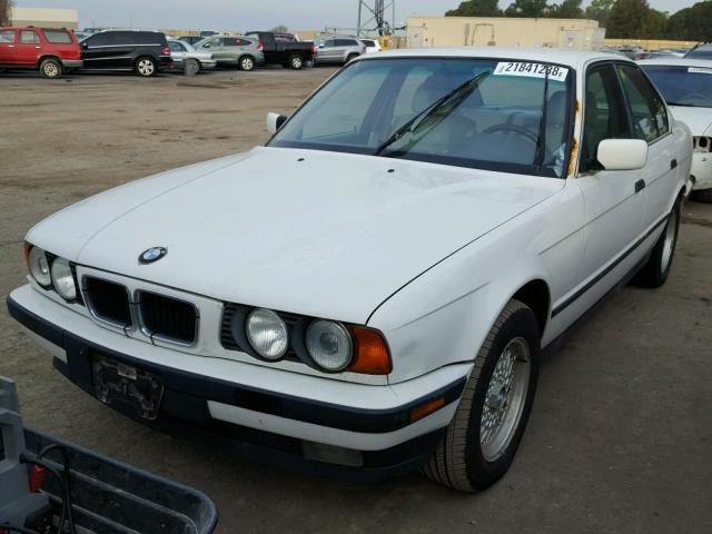 WBAHE2321RGE88862 - 1994 BMW 530 I AUTO WHITE photo 2