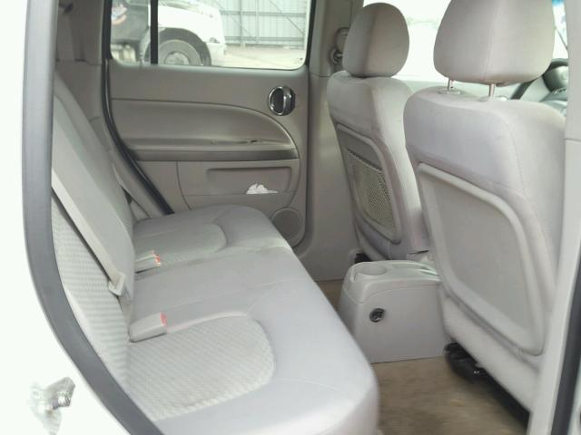 3GNCA13B69S546828 - 2009 CHEVROLET HHR LS WHITE photo 6