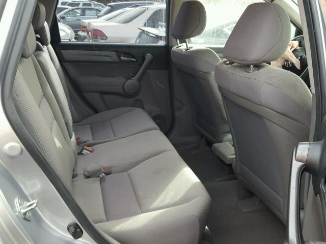 JHLRE383X9C003060 - 2009 HONDA CR-V LX SILVER photo 6