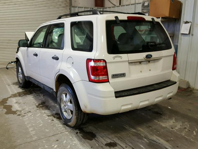 1FMCU02719KA03904 - 2009 FORD ESCAPE XLS WHITE photo 3