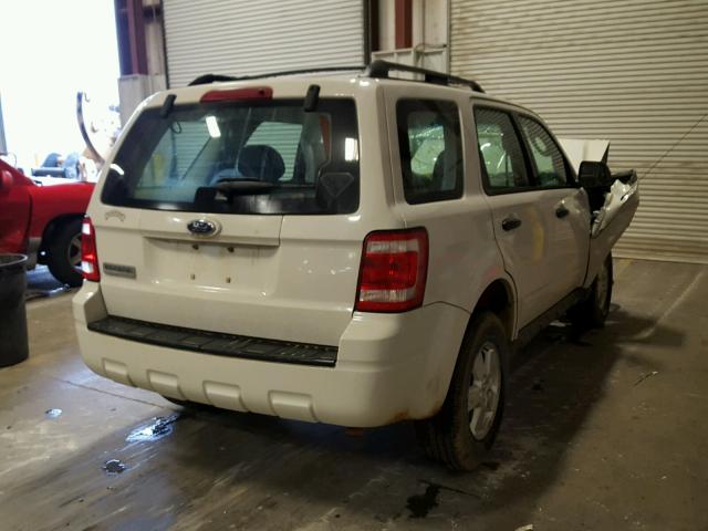 1FMCU02719KA03904 - 2009 FORD ESCAPE XLS WHITE photo 4