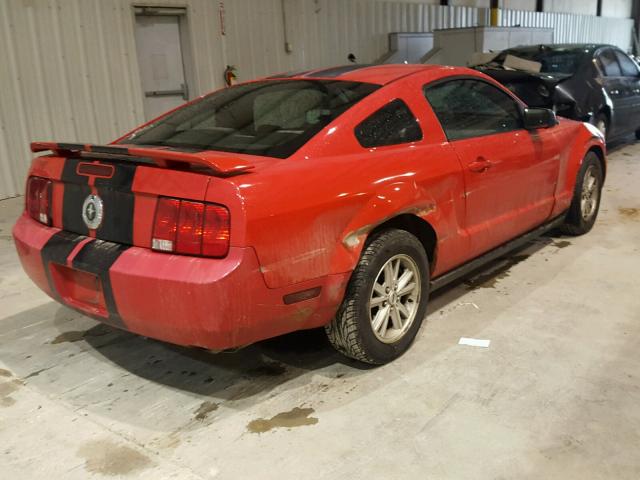 1ZVHT80N165117521 - 2006 FORD MUSTANG RED photo 4