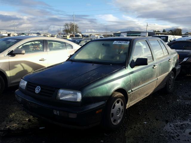 3VWRA81H1WM261583 - 1998 VOLKSWAGEN JETTA GL GREEN photo 2