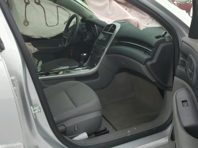 1G11B5SA8DF353826 - 2013 CHEVROLET MALIBU LS SILVER photo 5