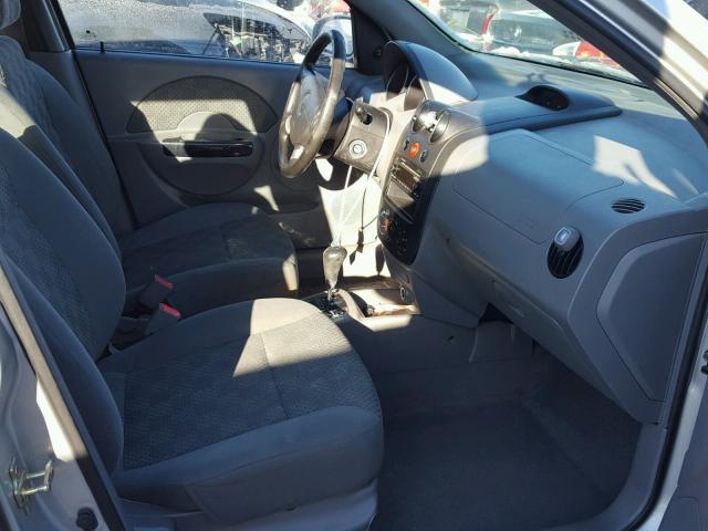 KL1TD62675B385890 - 2005 CHEVROLET AVEO BASE Gümüş foto 5