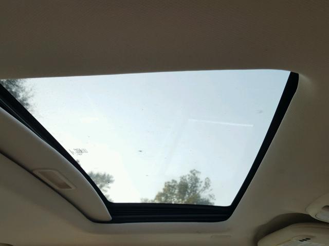 3LNHL2GC1AR650636 - 2010 LINCOLN MKZ თეთრი ფოტო 9