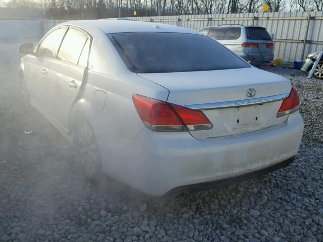 4T1BK3DB0BU402687 - 2011 TOYOTA AVALON BAS WHITE photo 3