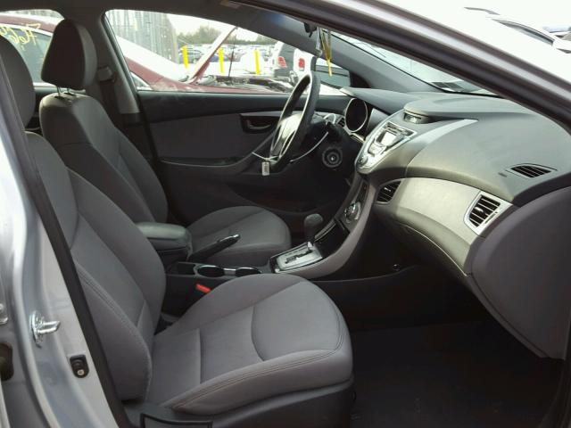 5NPDH4AE6BH055666 - 2011 HYUNDAI ELANTRA GL SILVER photo 5